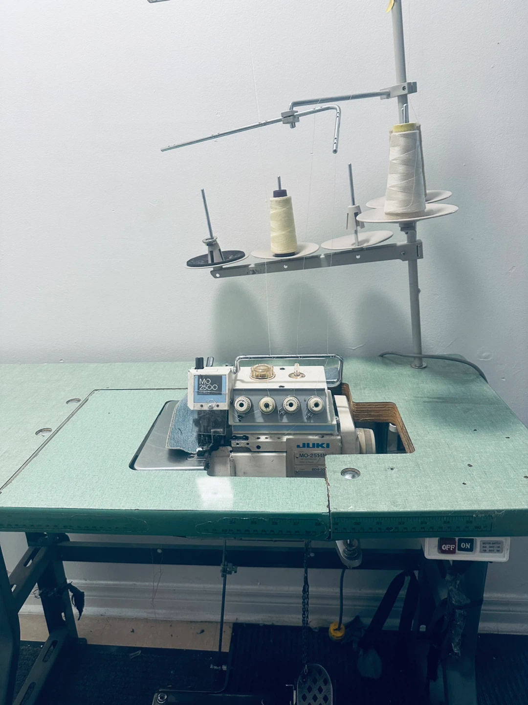 JUKI MO-2514N Serger Sewing Machine - photo 2