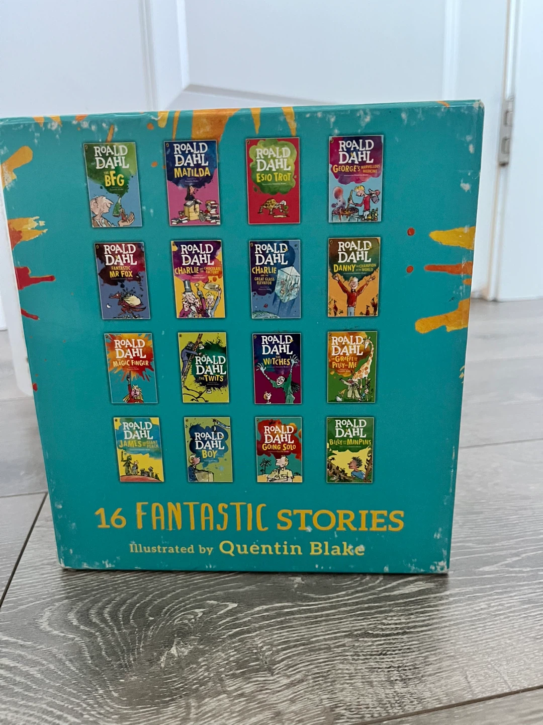 Roald Dahl Collection 16 Fantastic Stories Book Set - photo 3