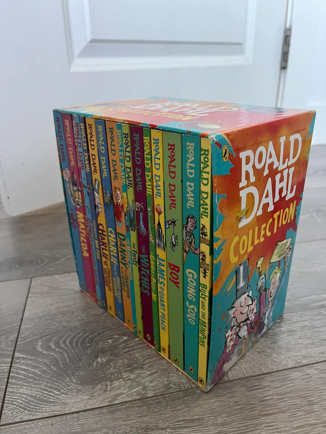 Roald Dahl Collection 16 Fantastic Stories Book Set - photo 2