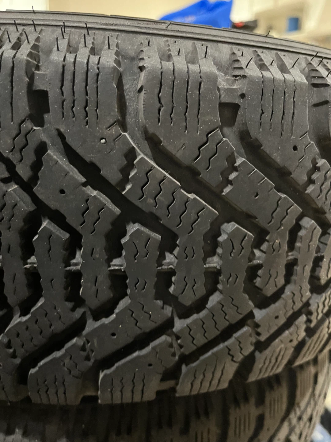 Mercedes-Benz Winter Tire with Rim - photo 2