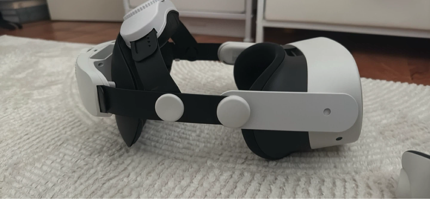 Meta Quest 3S Virtual Reality Headset