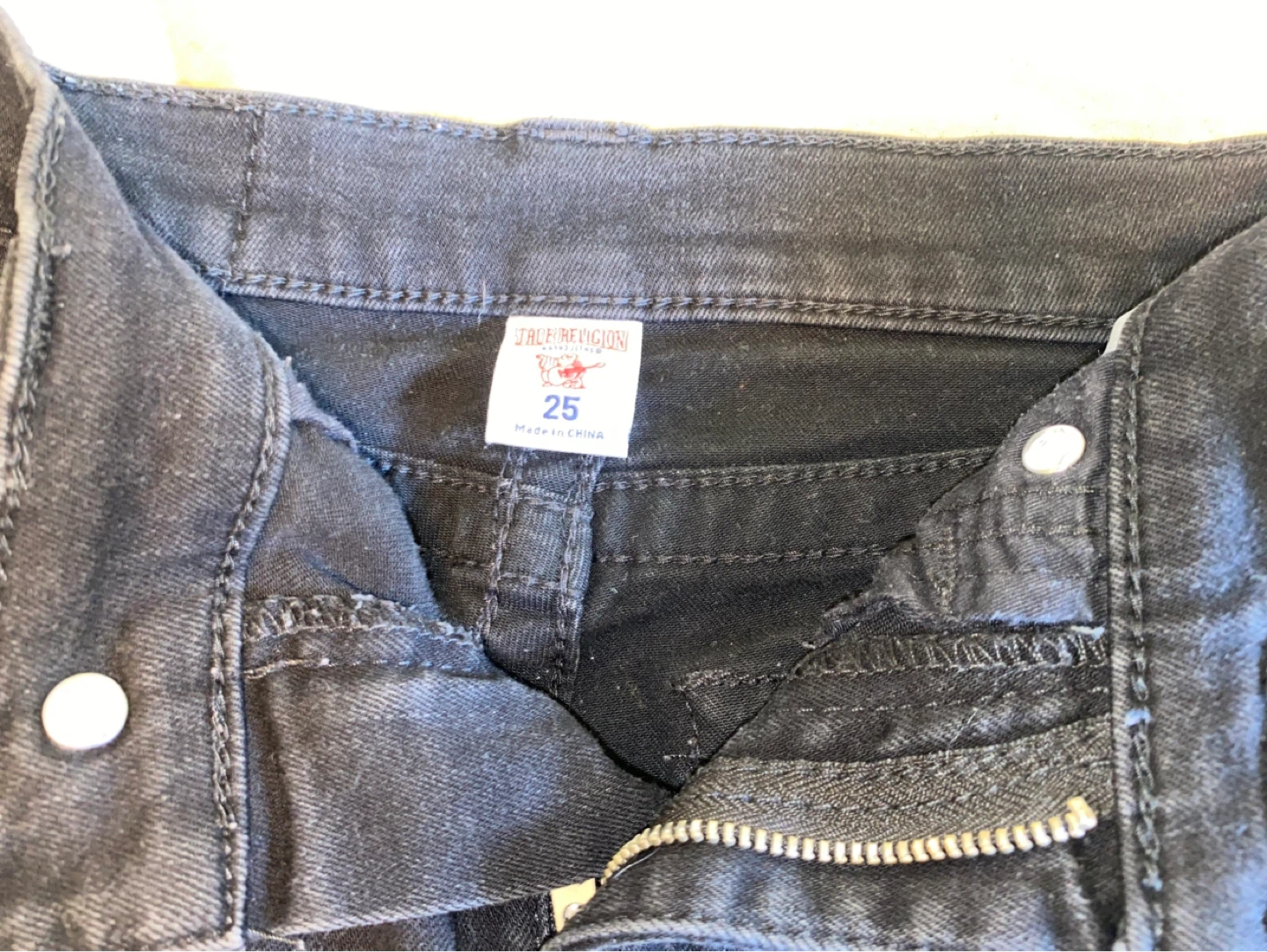 True Religion RARE Distressed Denim Shorts - photo 4