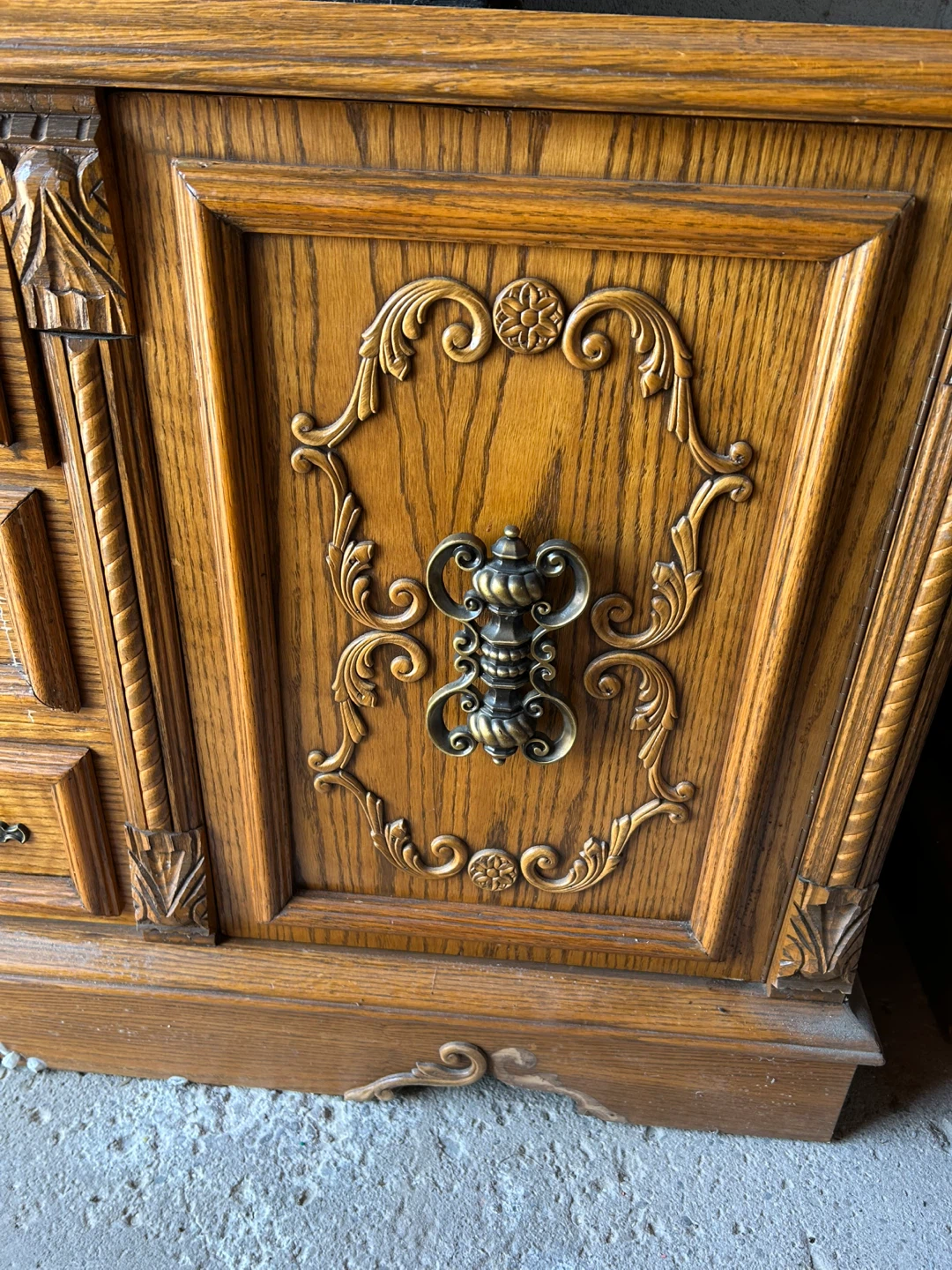 Vintage Oak Dresser with Ornate Hardware - photo 2