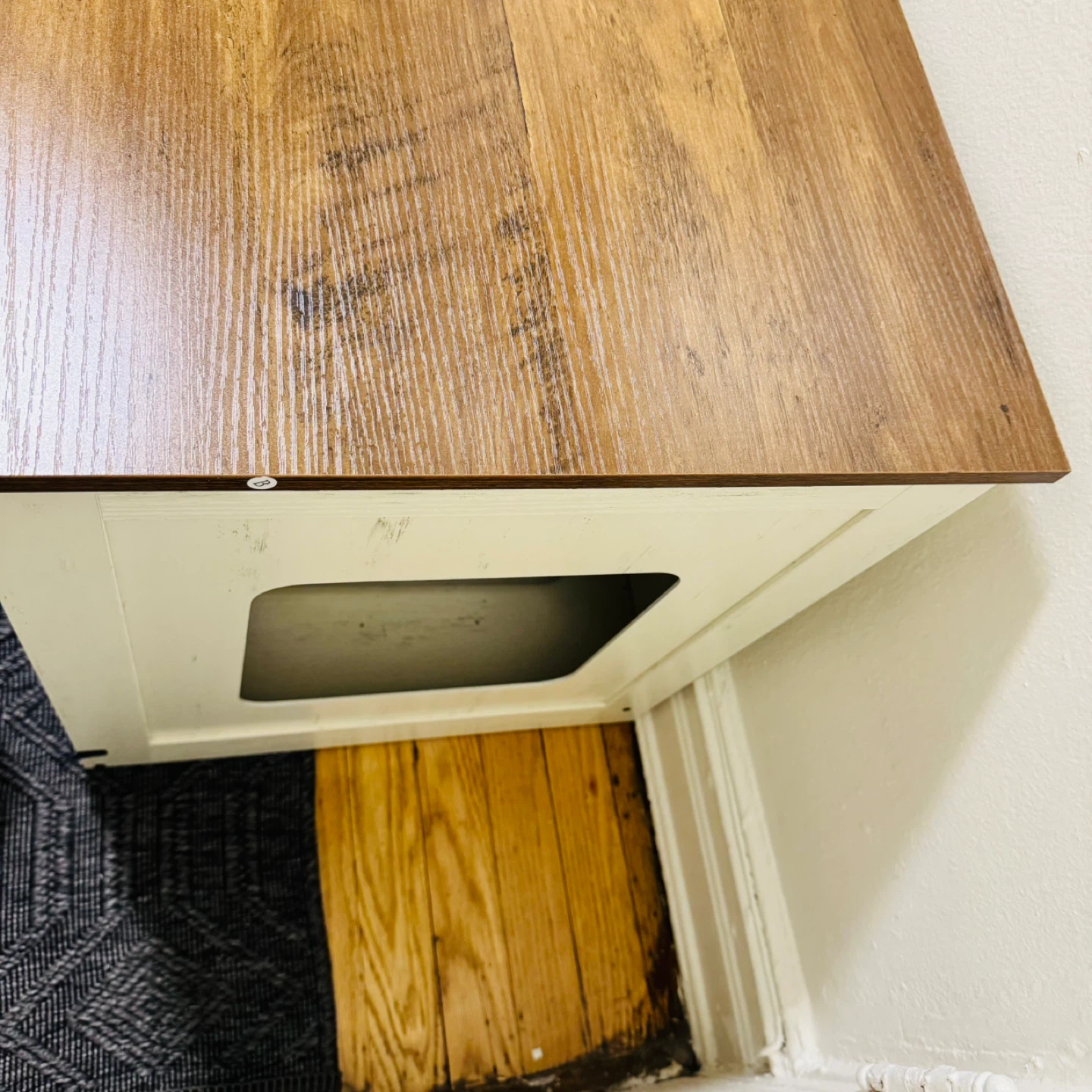 Caja de madera para arenero de gatos