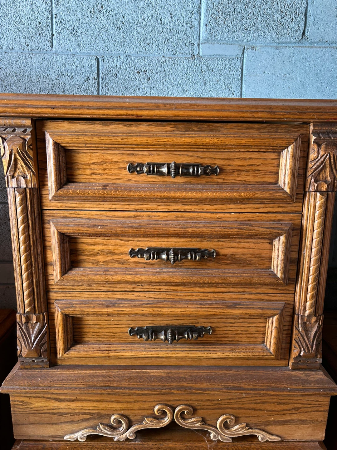 Set of 2, Vintage Nightstands - photo 2