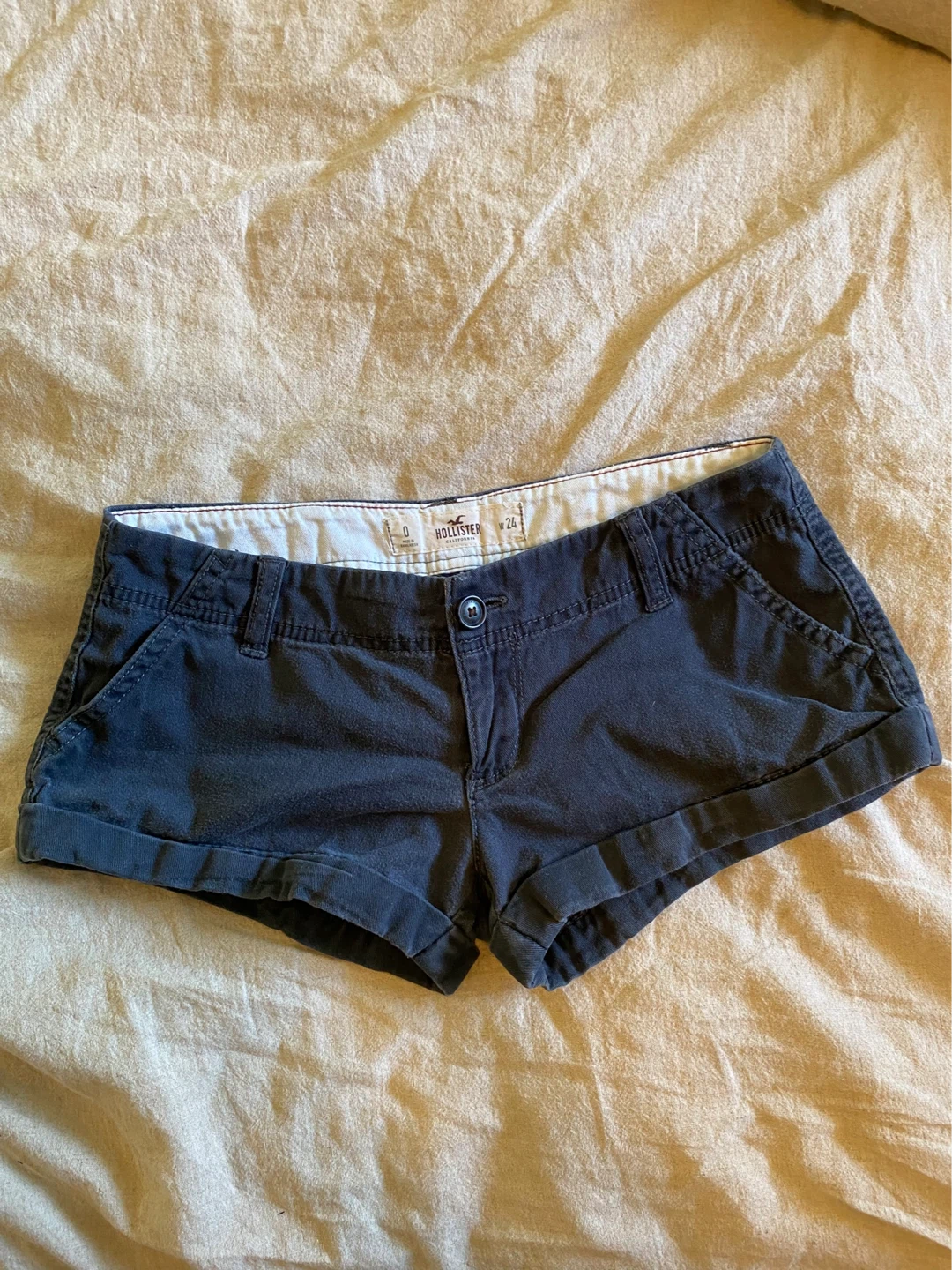 Hollister Women's Grey Shorts Size 0 / W24