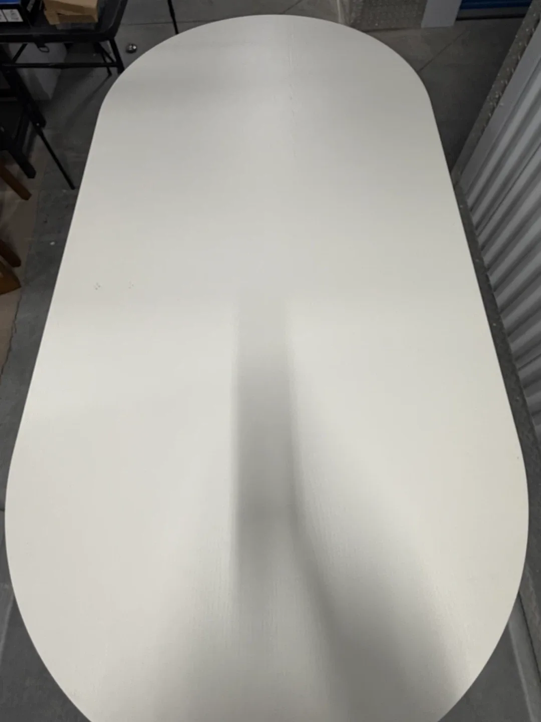 White Oval Table - photo 4