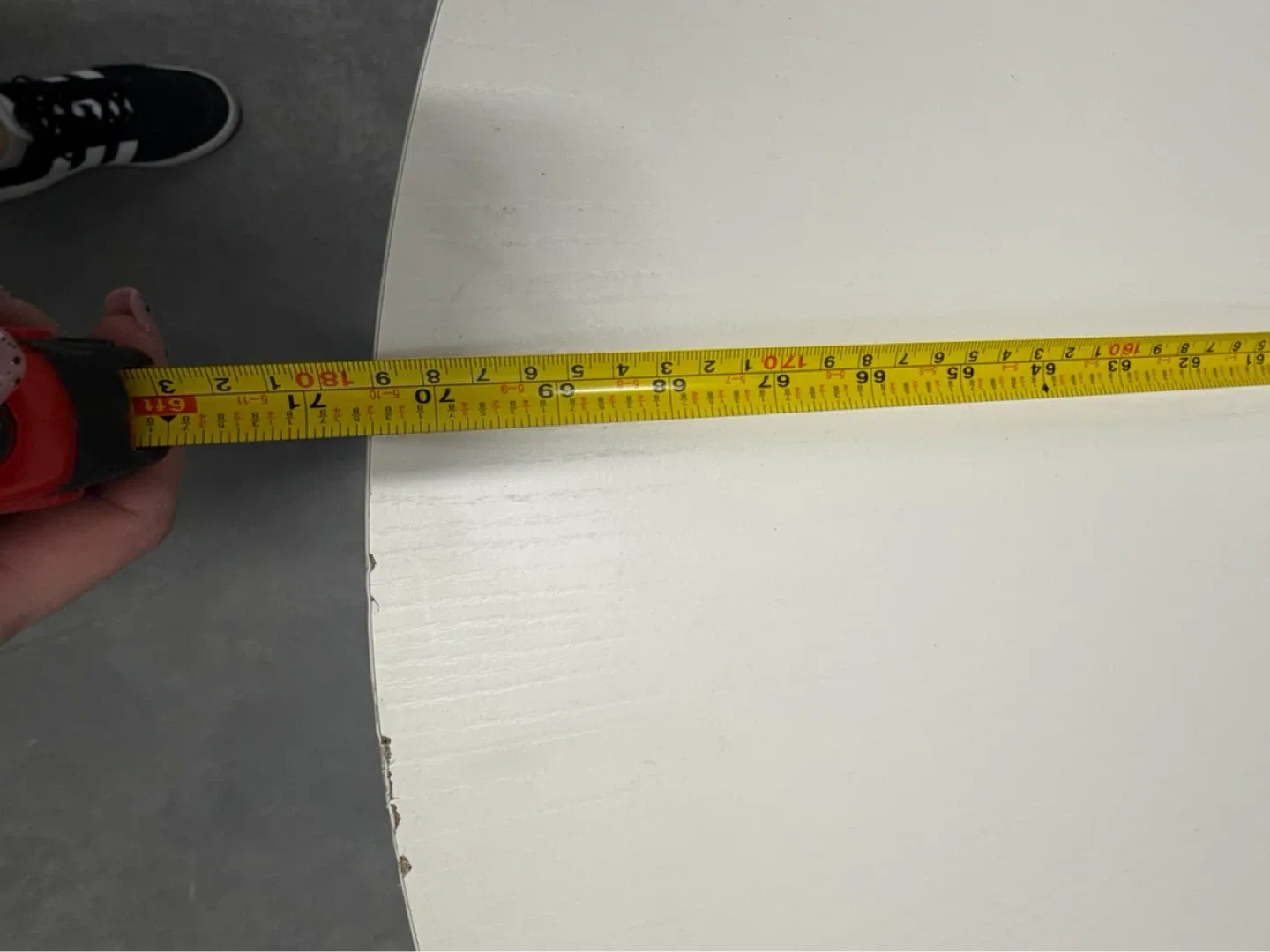 White Oval Table - photo 5