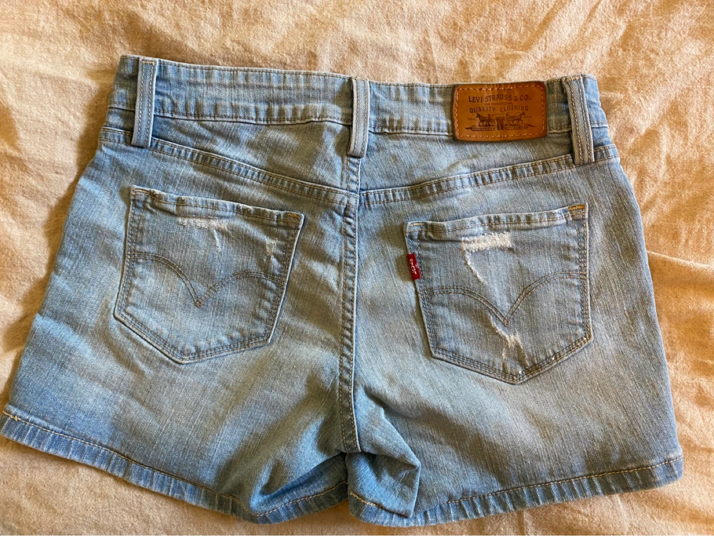 Vintage Levi's Women's Denim Shorts - photo 3