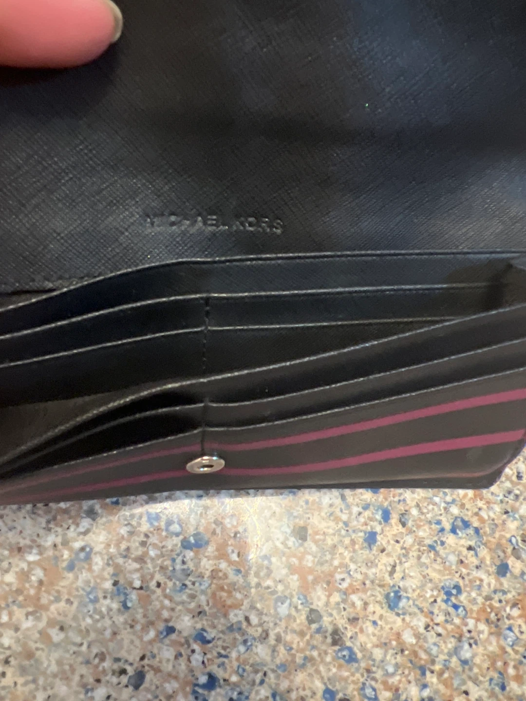 Michael Kors Wallet - Black & Burgundy Stripes - photo 5
