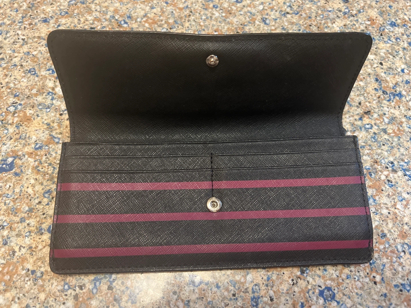 Michael Kors Wallet - Black & Burgundy Stripes - photo 2