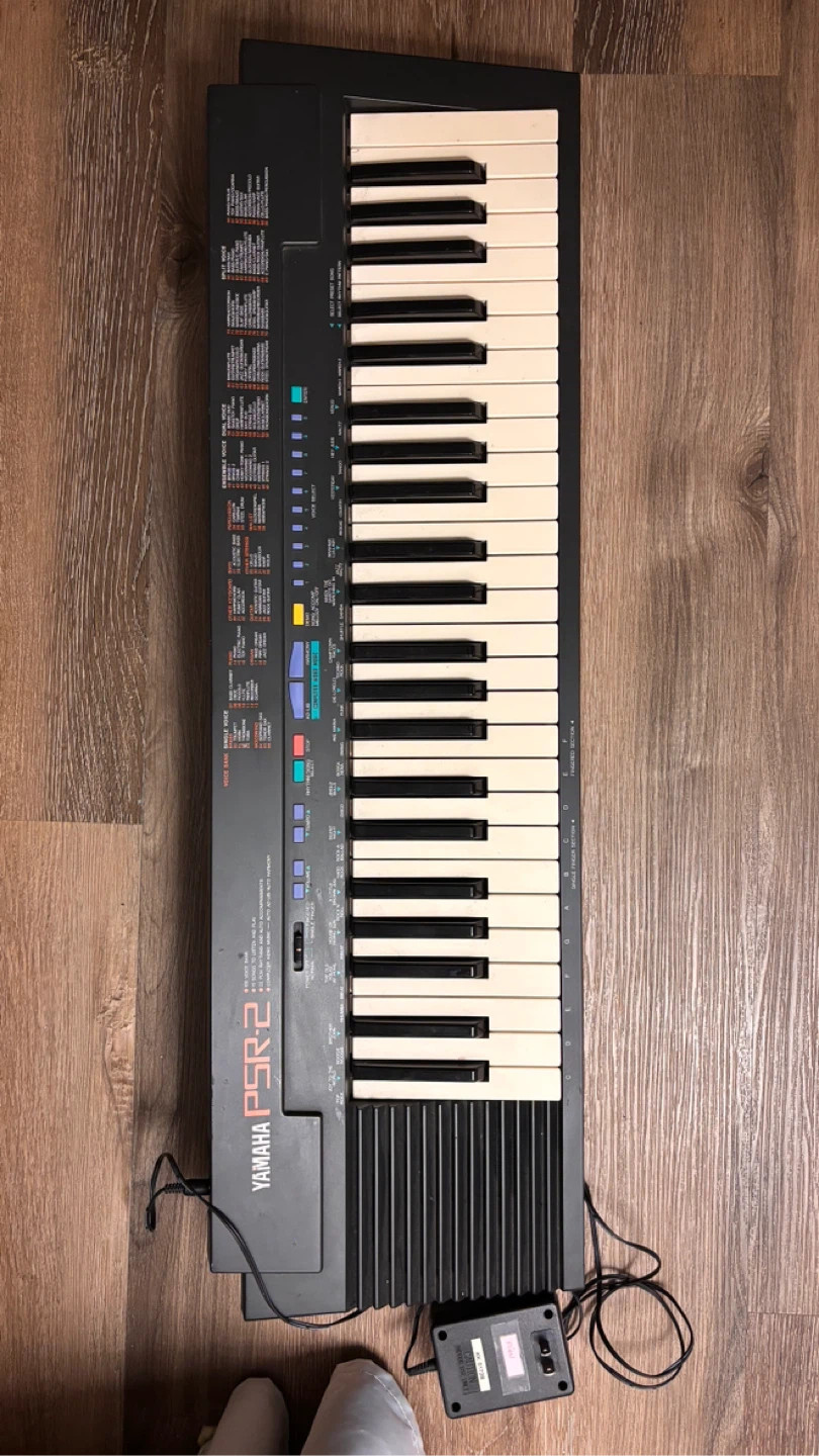 Yamaha PSR-2 Electronic Keyboard