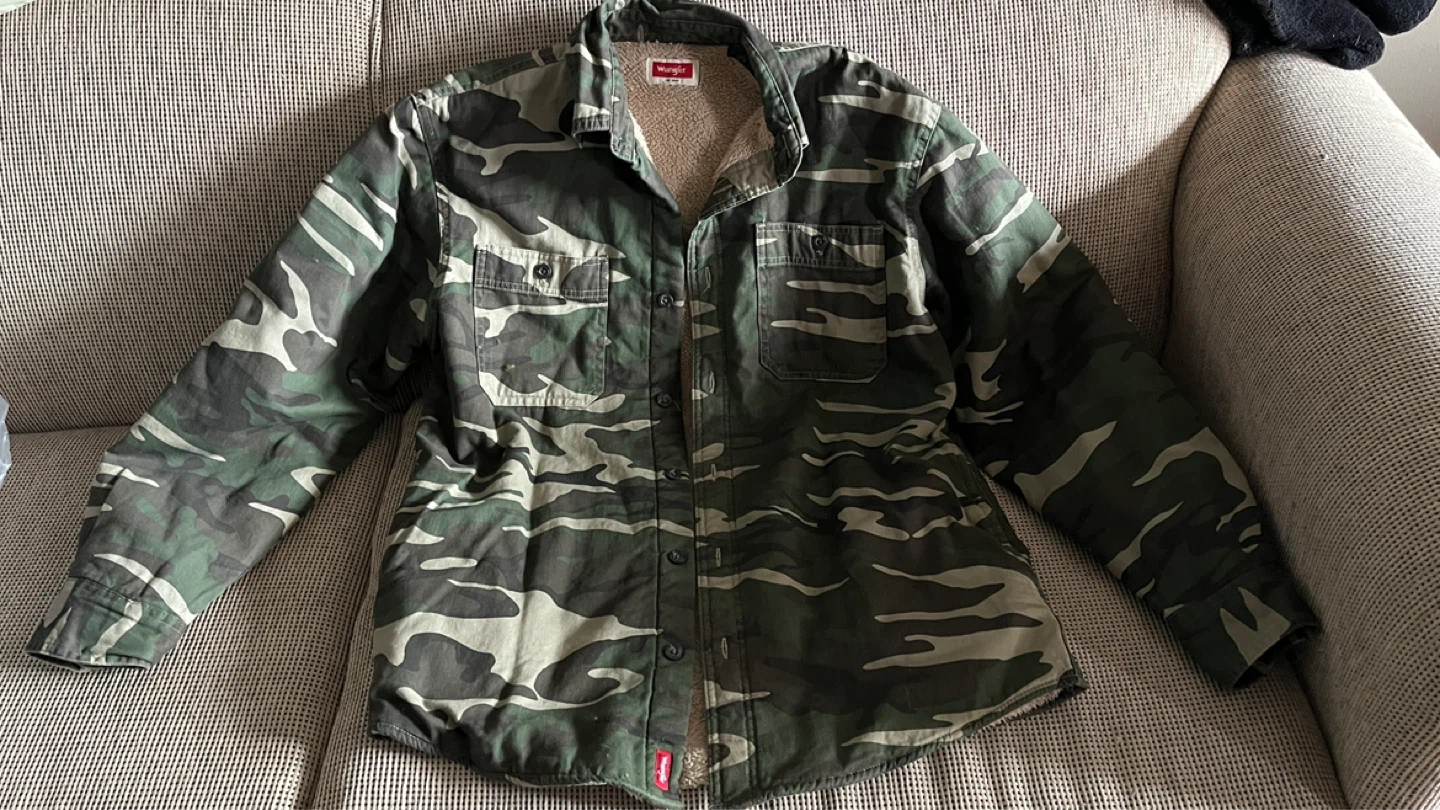 Wrangler Camo Sherpa Lined Shirt Jacket