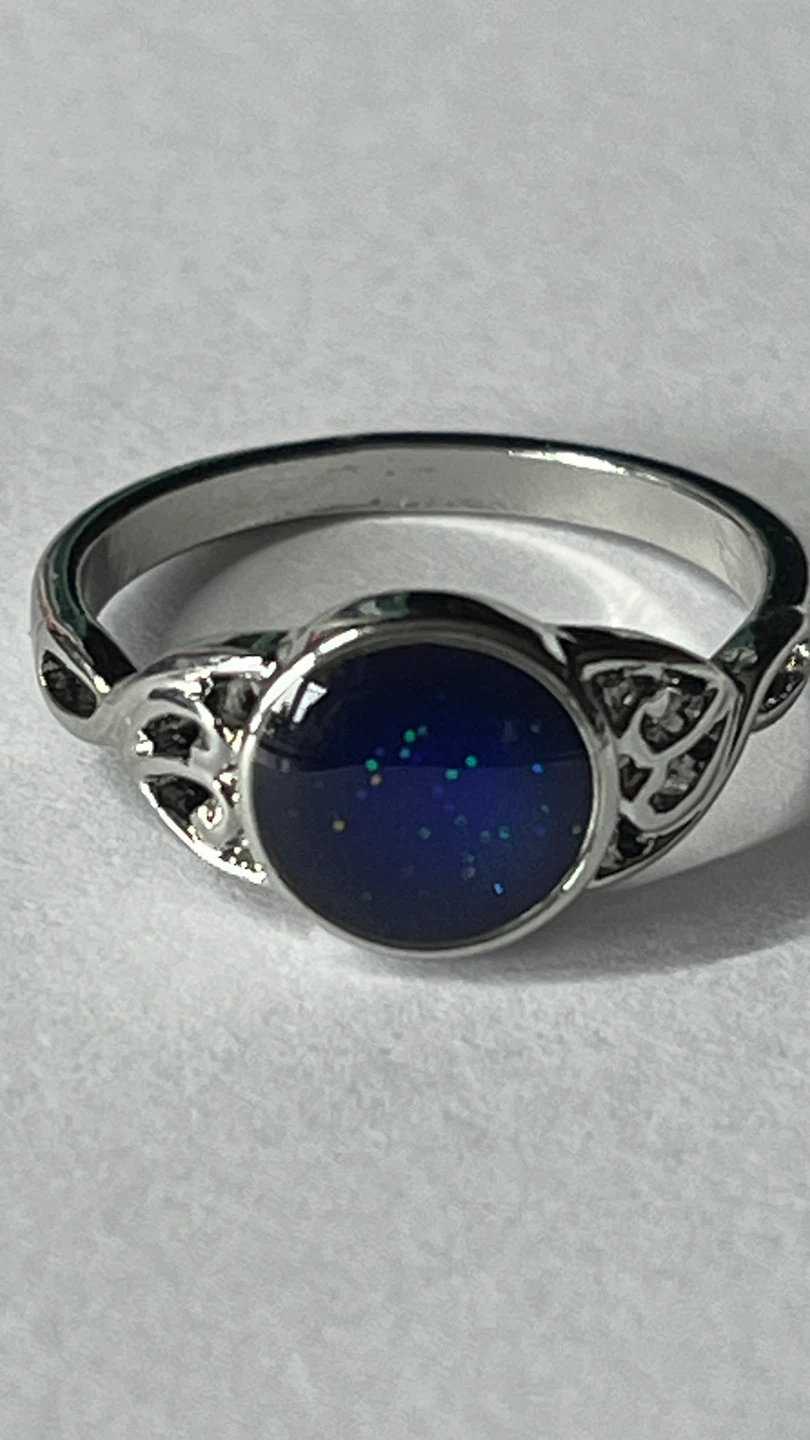 Mood Ring Silver Tone Celtic Knot Design