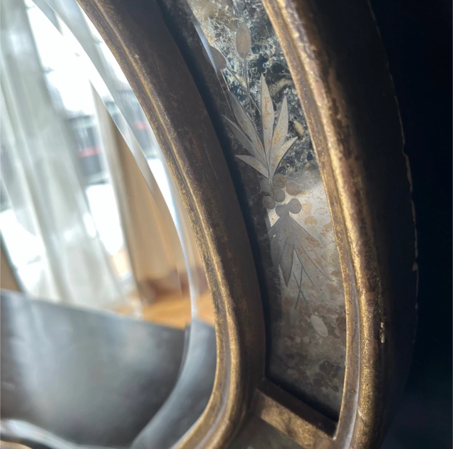 Vintage Ornate Gold Mirror with Etched Accents - photo 4