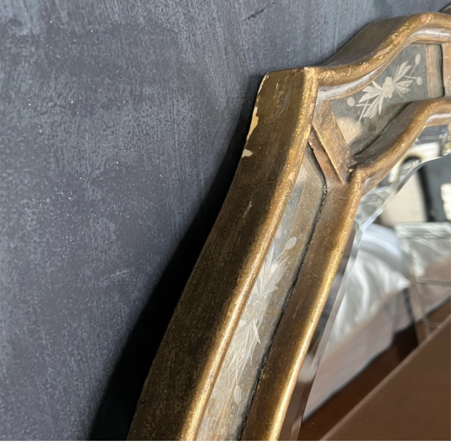 Vintage Ornate Gold Mirror with Etched Accents - photo 3