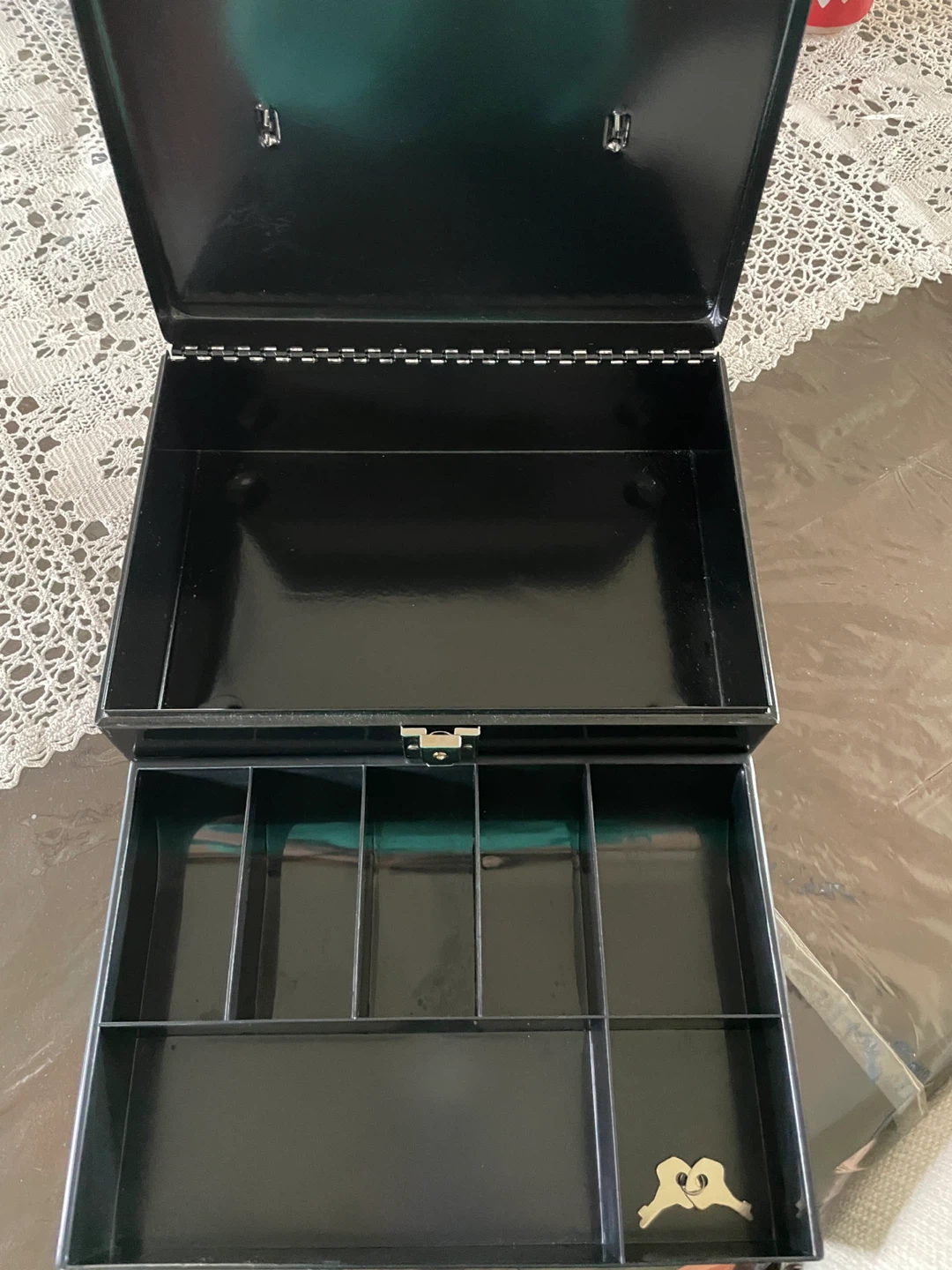 Master Lock Black Cash Box with Keys - photo 3