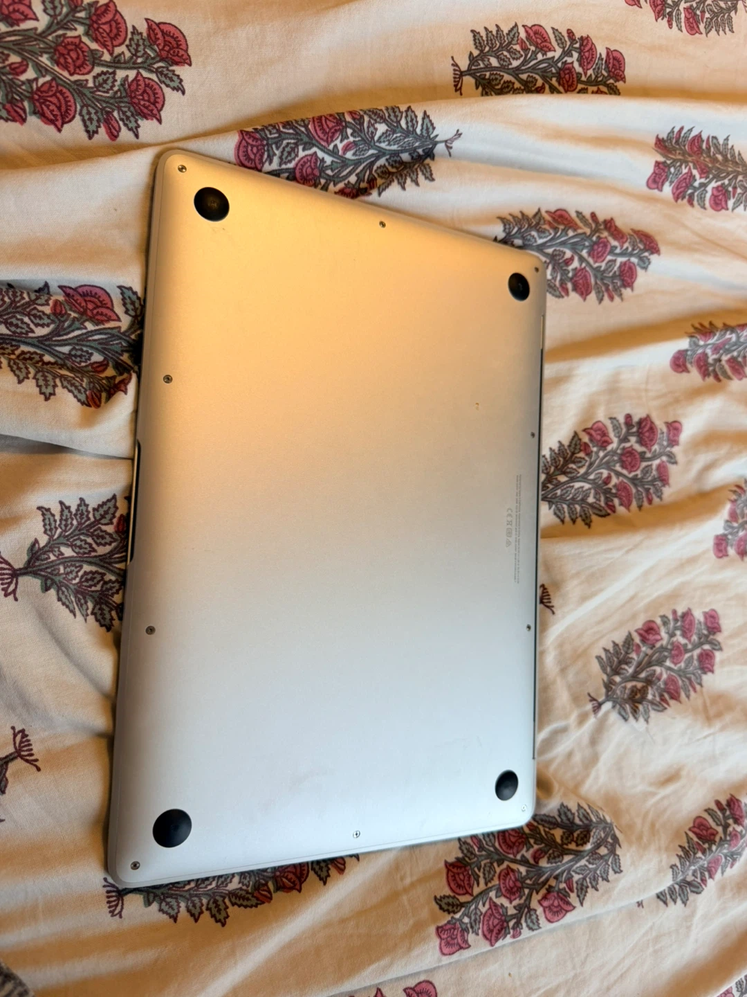 MacBook Air M1 (2022) – 256GB – Like New Condition - photo 4