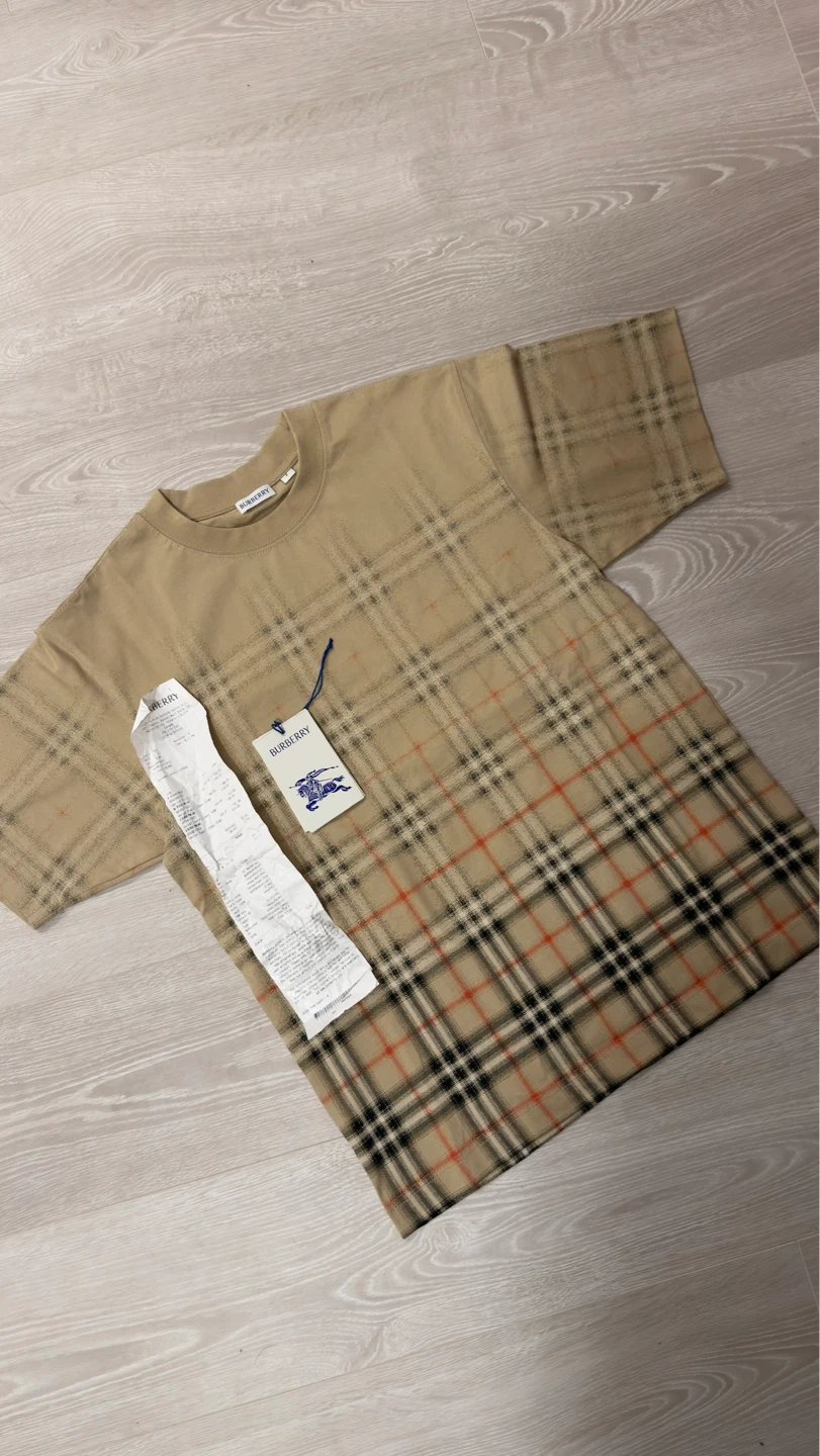 Pre-Owned Burberry Gradient Check T-Shirt - Size S