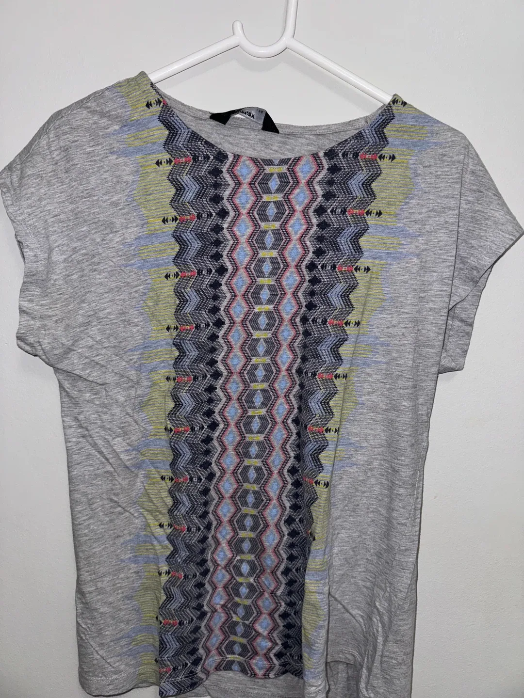 AIZ Women's Grey Striped T-Shirt - photo 4