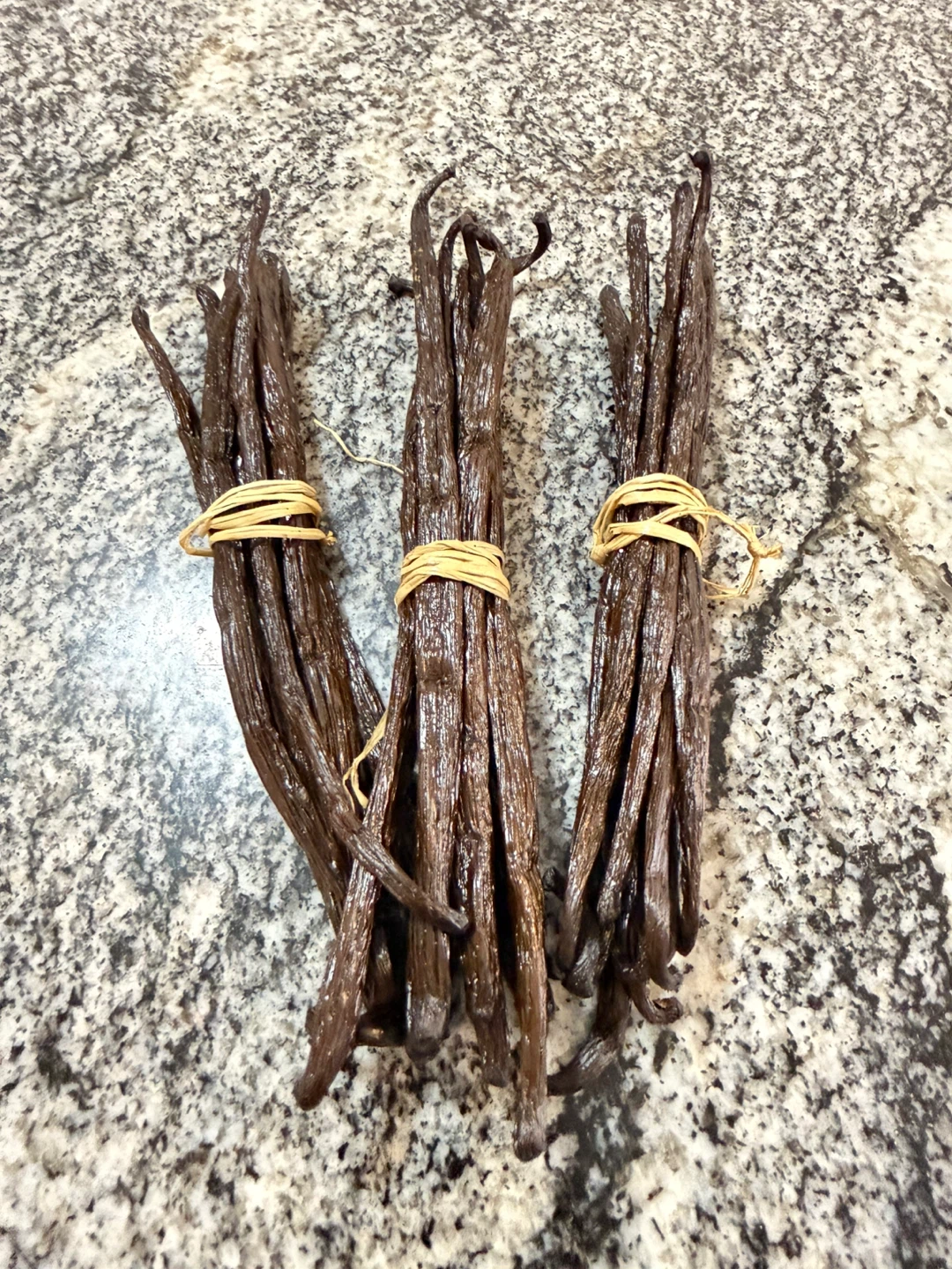 7 Vanilla Bean Pods for one bundles