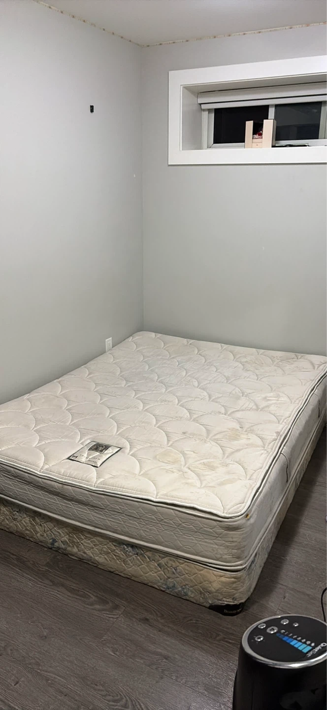 Mattress and spring box - photo 4