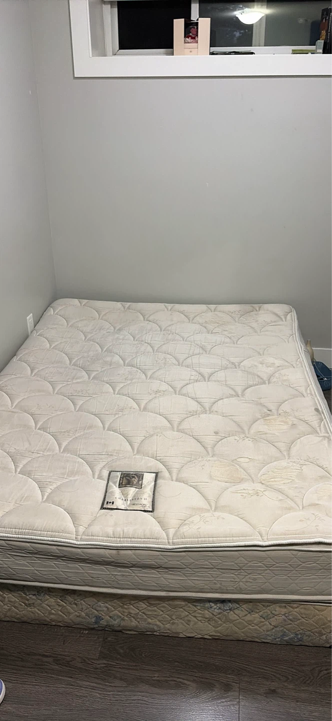 Mattress and spring box - photo 3