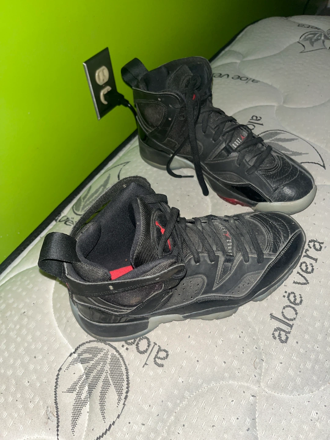 Air Jordan 11 Retro Black Red Basketball Shoes