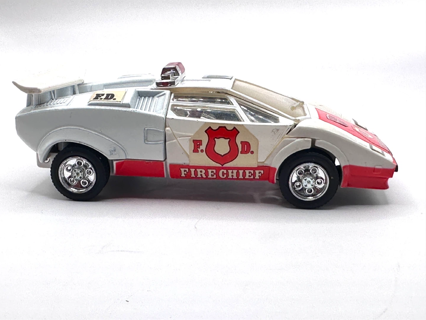 Transformers Red Alert Fire Chief Lamborghini 1985