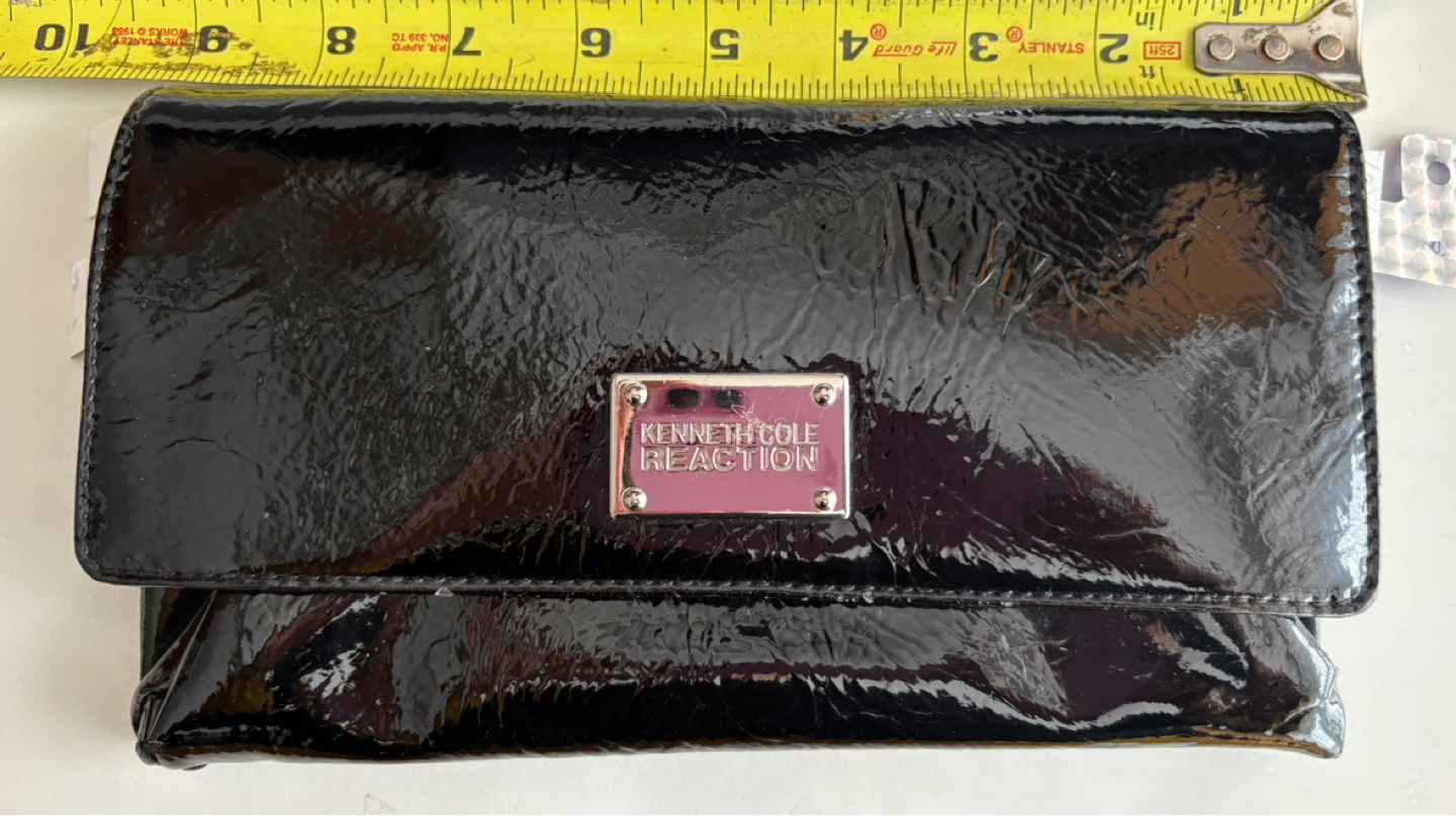 Kenneth Cole Reaction Black Patent Clutch Wallet