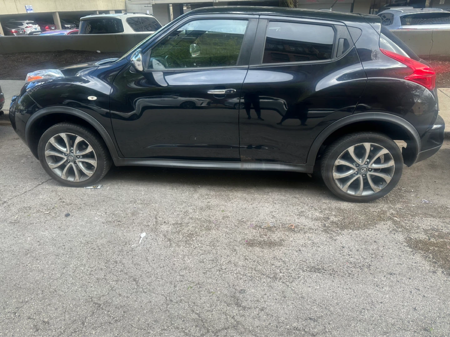 Black Nissan Juke SV 2013 98k miles - photo 2
