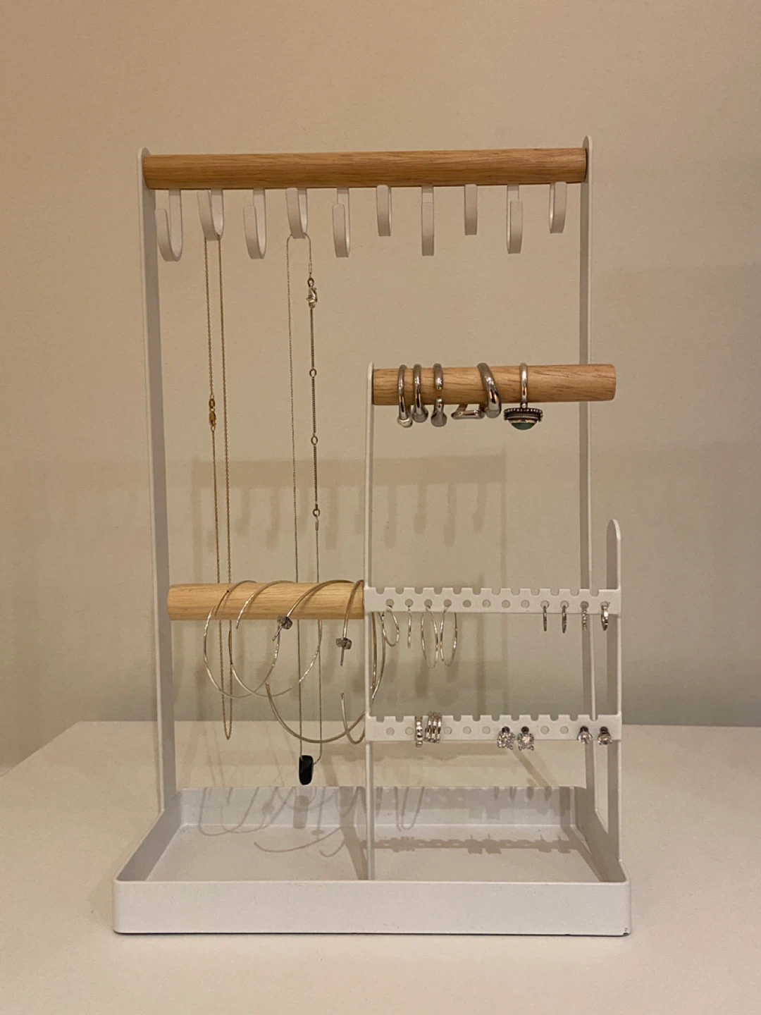 White Metal and Wood Jewellery Organizer