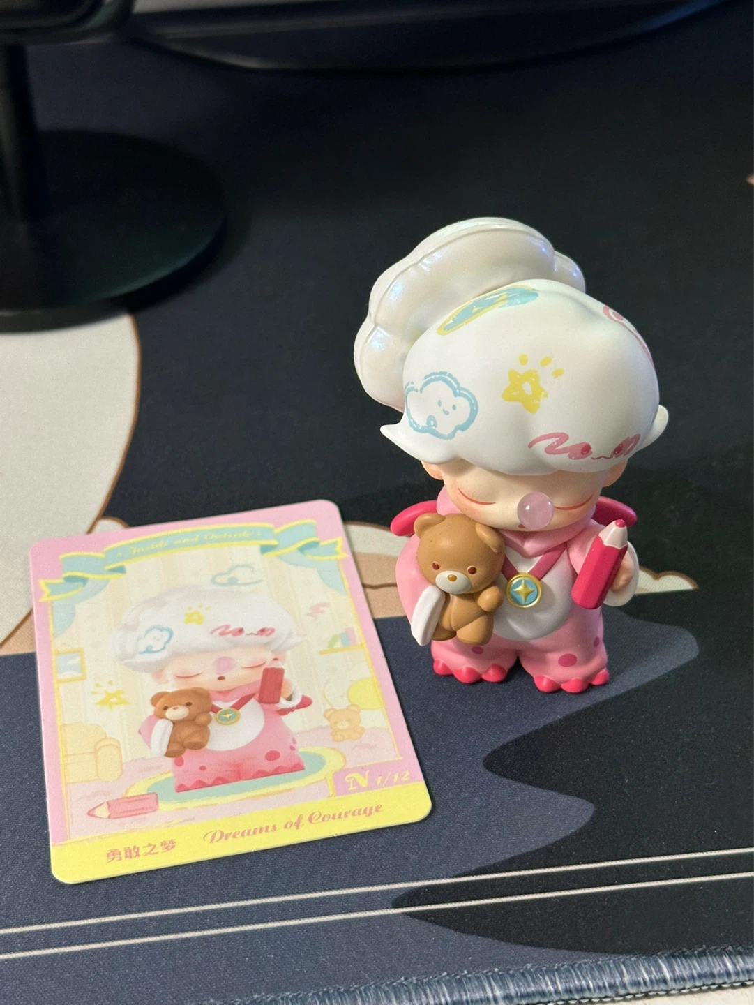 Popmart Dimoo figurine