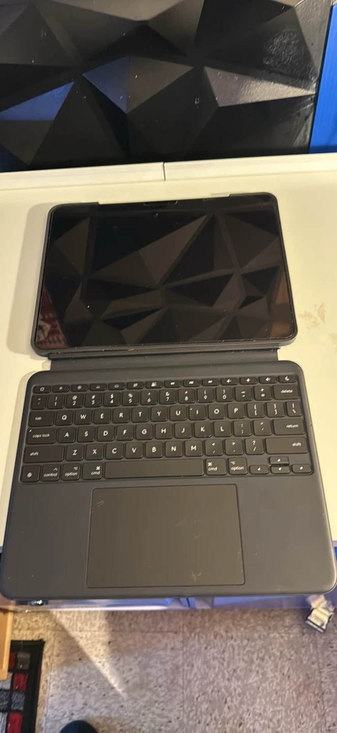 Logitech Folio Touch Keyboard Case for iPad Pro 11-inch - photo 4
