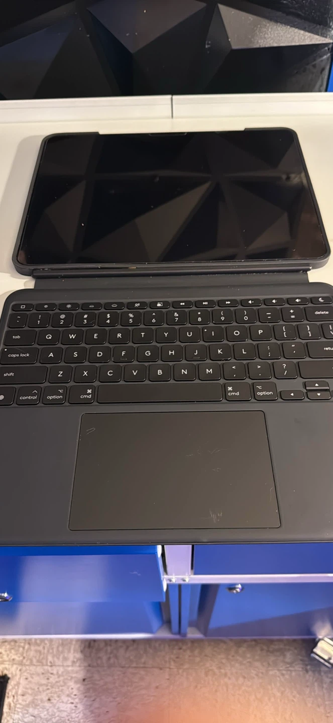 Logitech Folio Touch Keyboard Case for iPad Pro 11-inch - photo 5