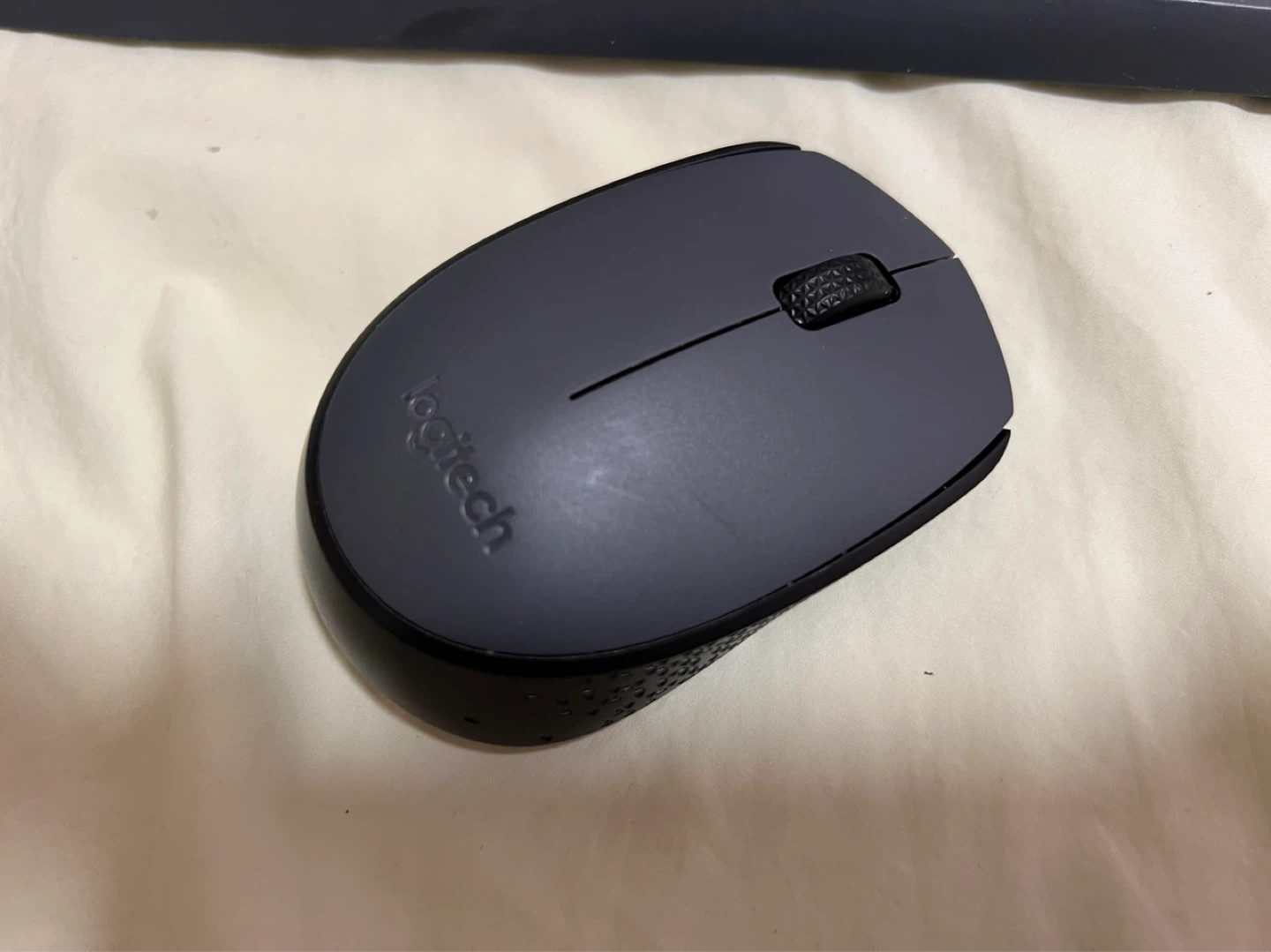 Logitech MK235 Wireless Keyboard and Mouse Combo - photo 4