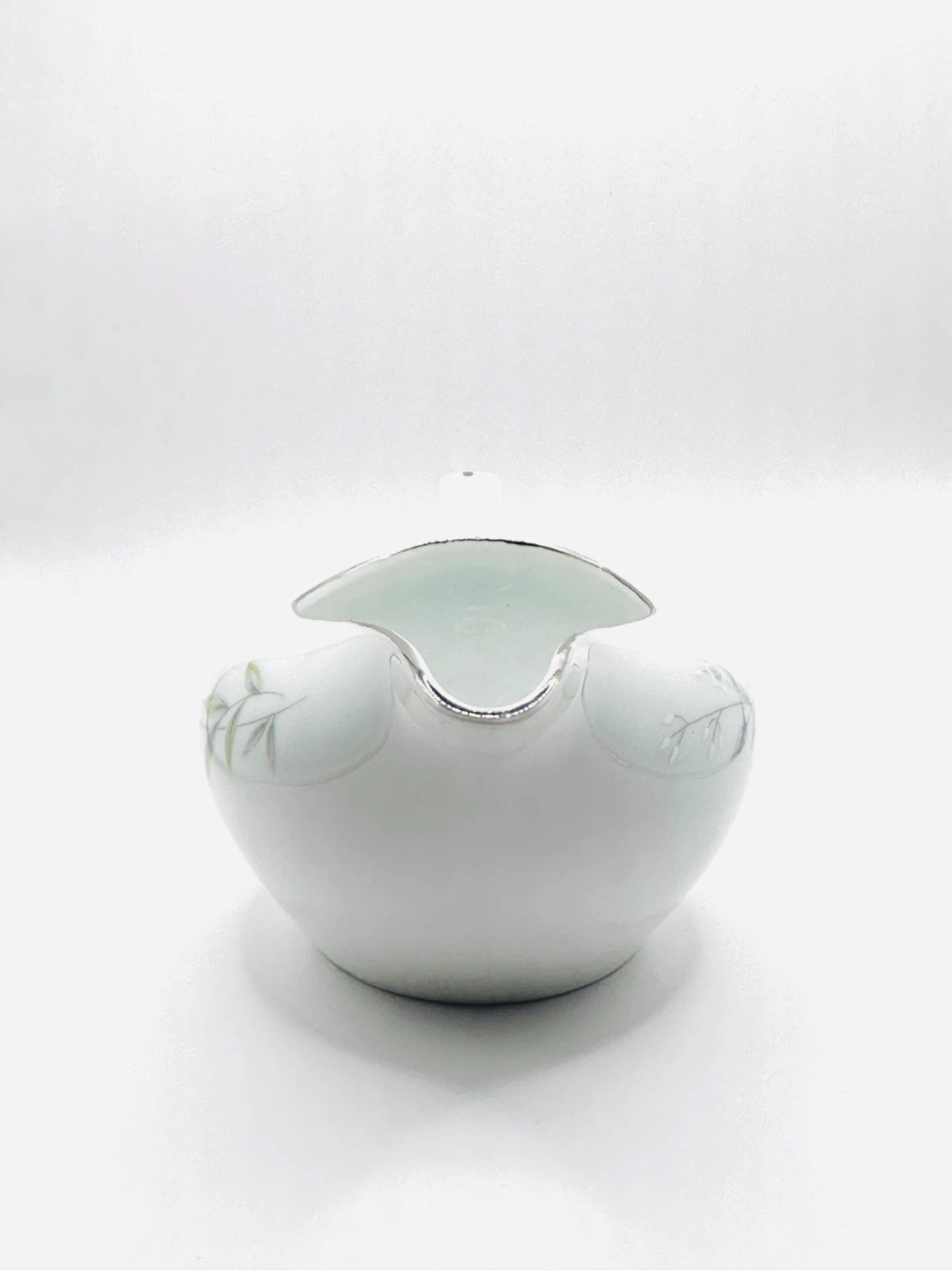 St Regis Fine China Creamer 101 White Flowers Silver Trim - photo 4