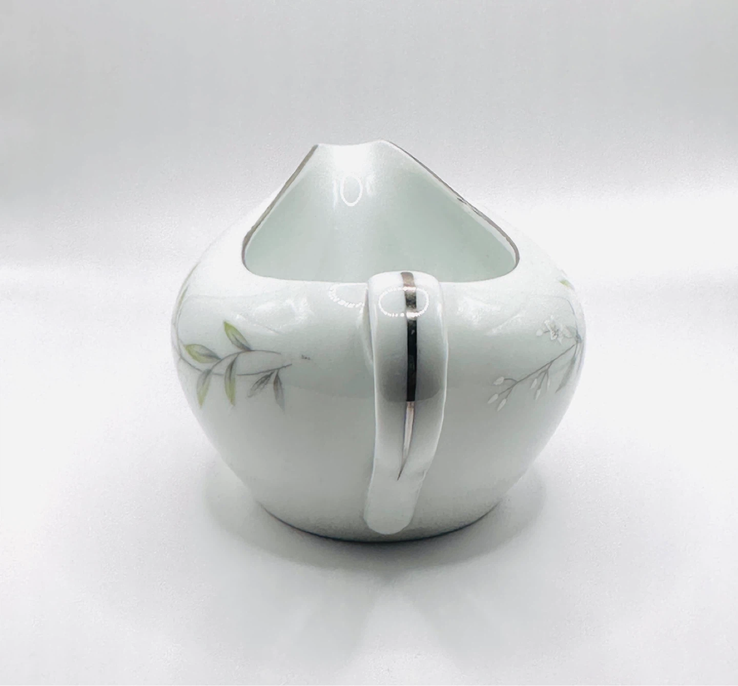 St Regis Fine China Creamer 101 White Flowers Silver Trim - photo 2