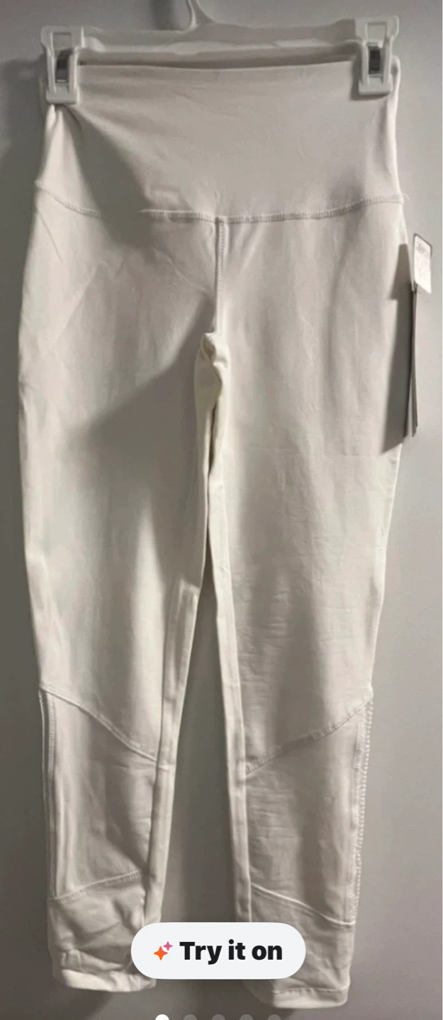 Tribal White Capri Leggings - XS