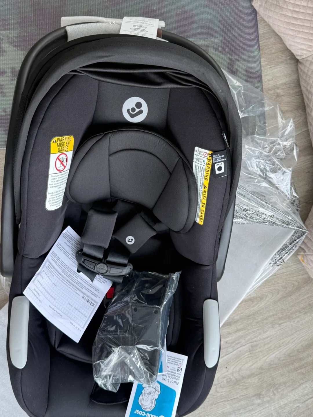 BRAND NEW Maxi-Cosi Mico Luxe Car Seat AND BASE INCLUDED - photo 3