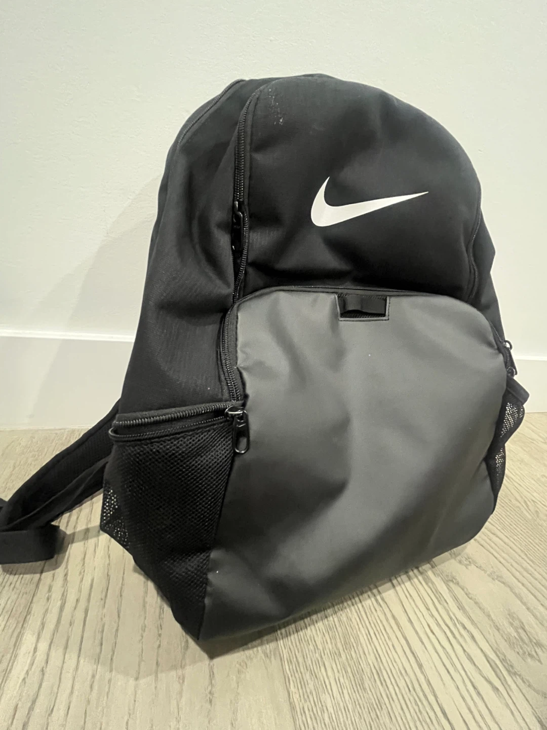Black Nike Backpack - photo 2