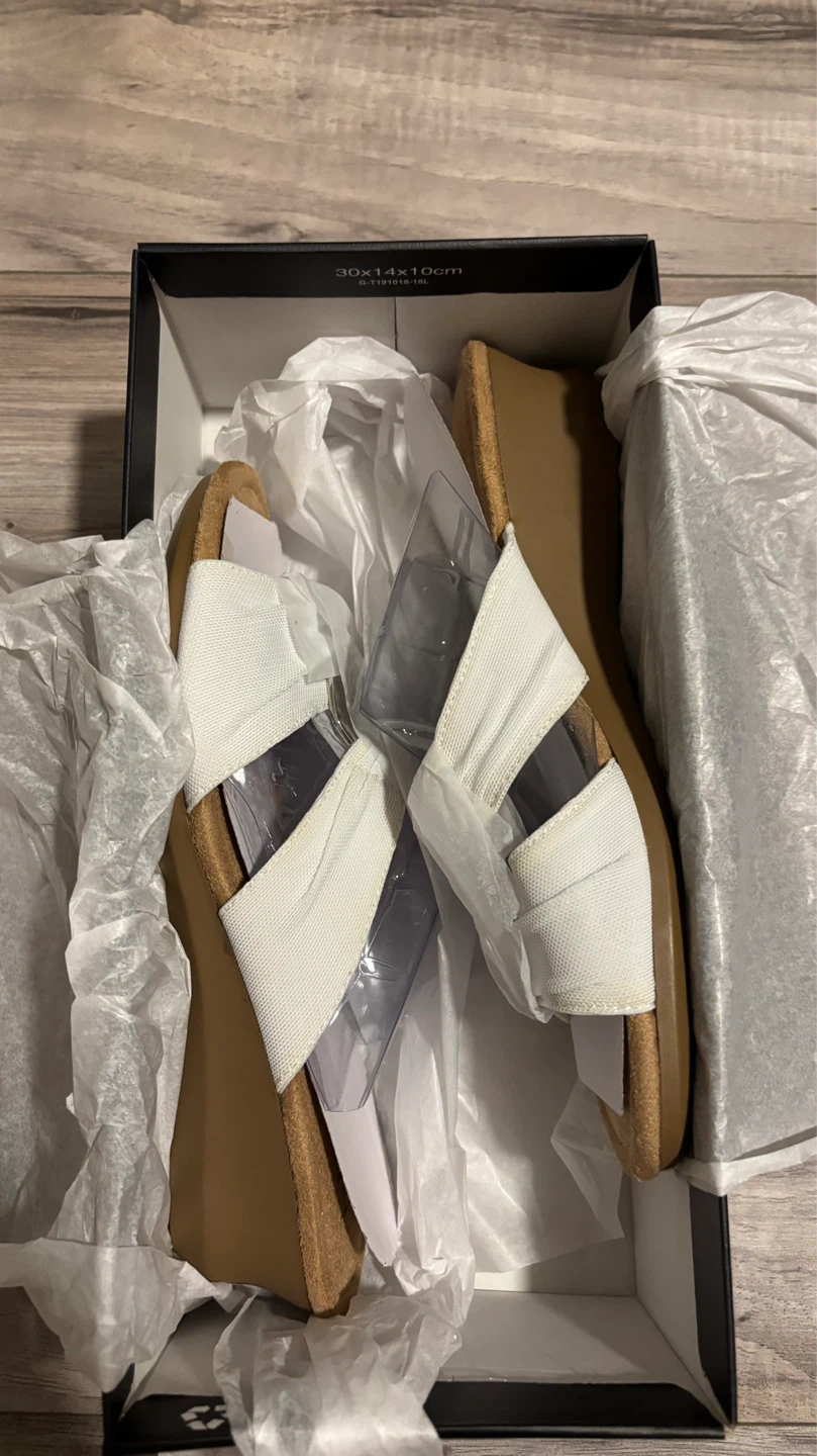 Brand New Naturalizer White Sandals - Size 8M - photo 2