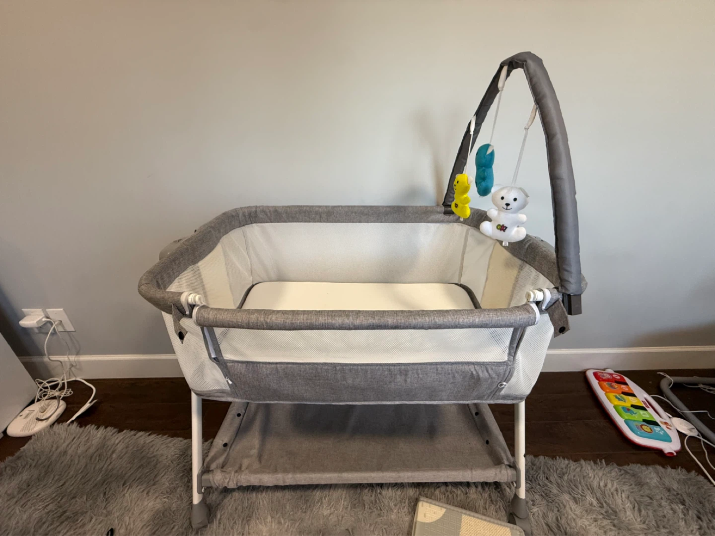 Grey Bassinet Bedside Sleeper with Mobile - photo 3