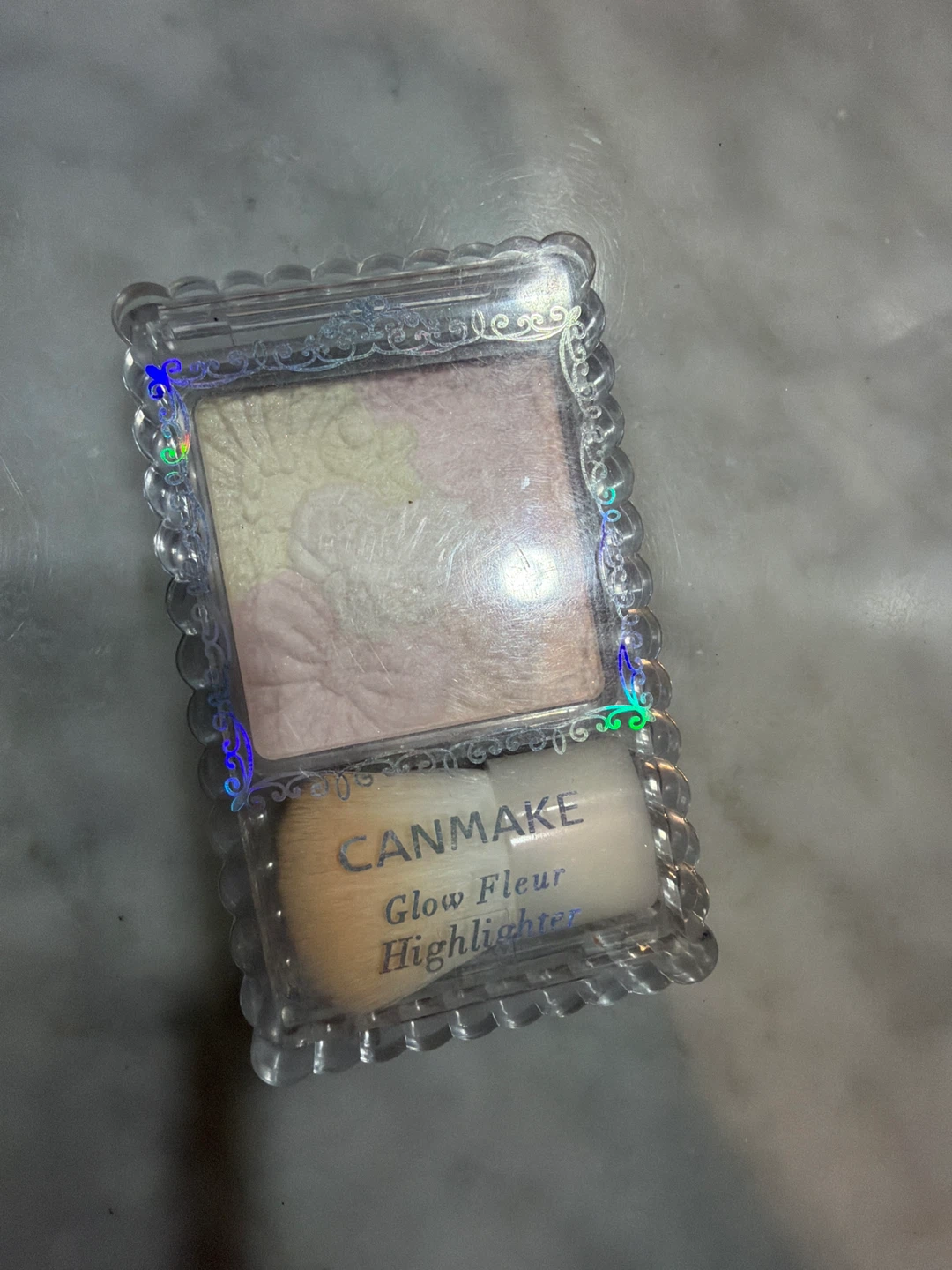 Canmake Glow Fleur Highlighter