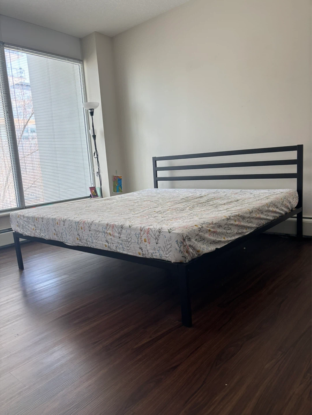 King size Black Metal Bed Frame - photo 4