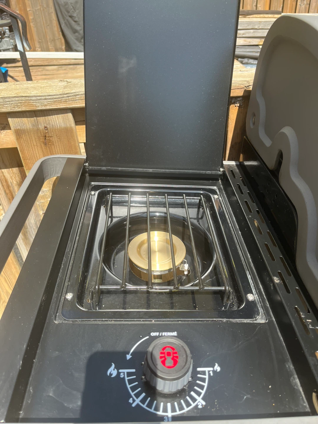 Coleman EvenHeat 3-Burner Propane BBQ,with Side Burner & Cover - photo 4