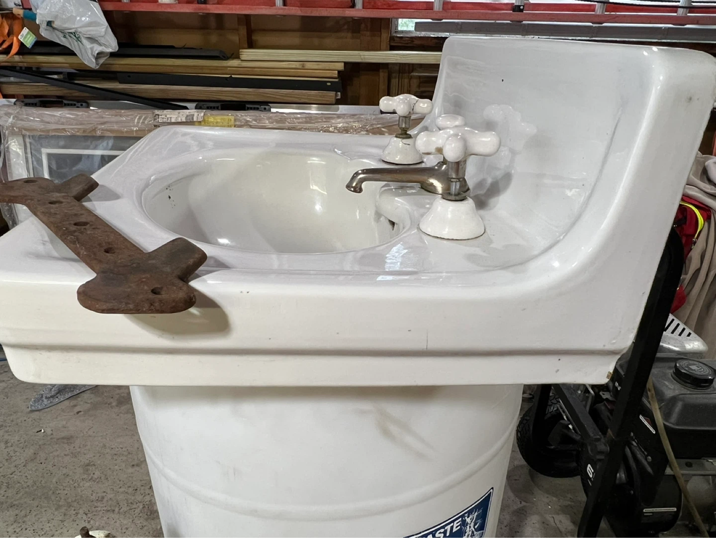 White Ceramic Pedestal Sink with Faucet - photo 5
