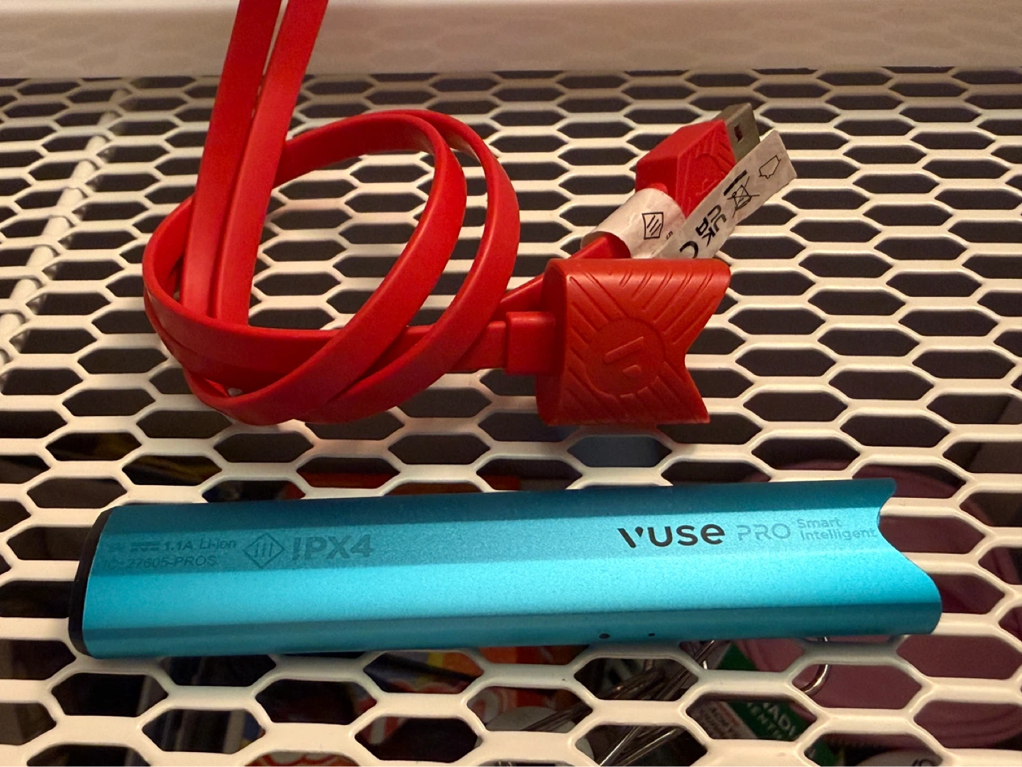 VUSE PRO Device and Charger