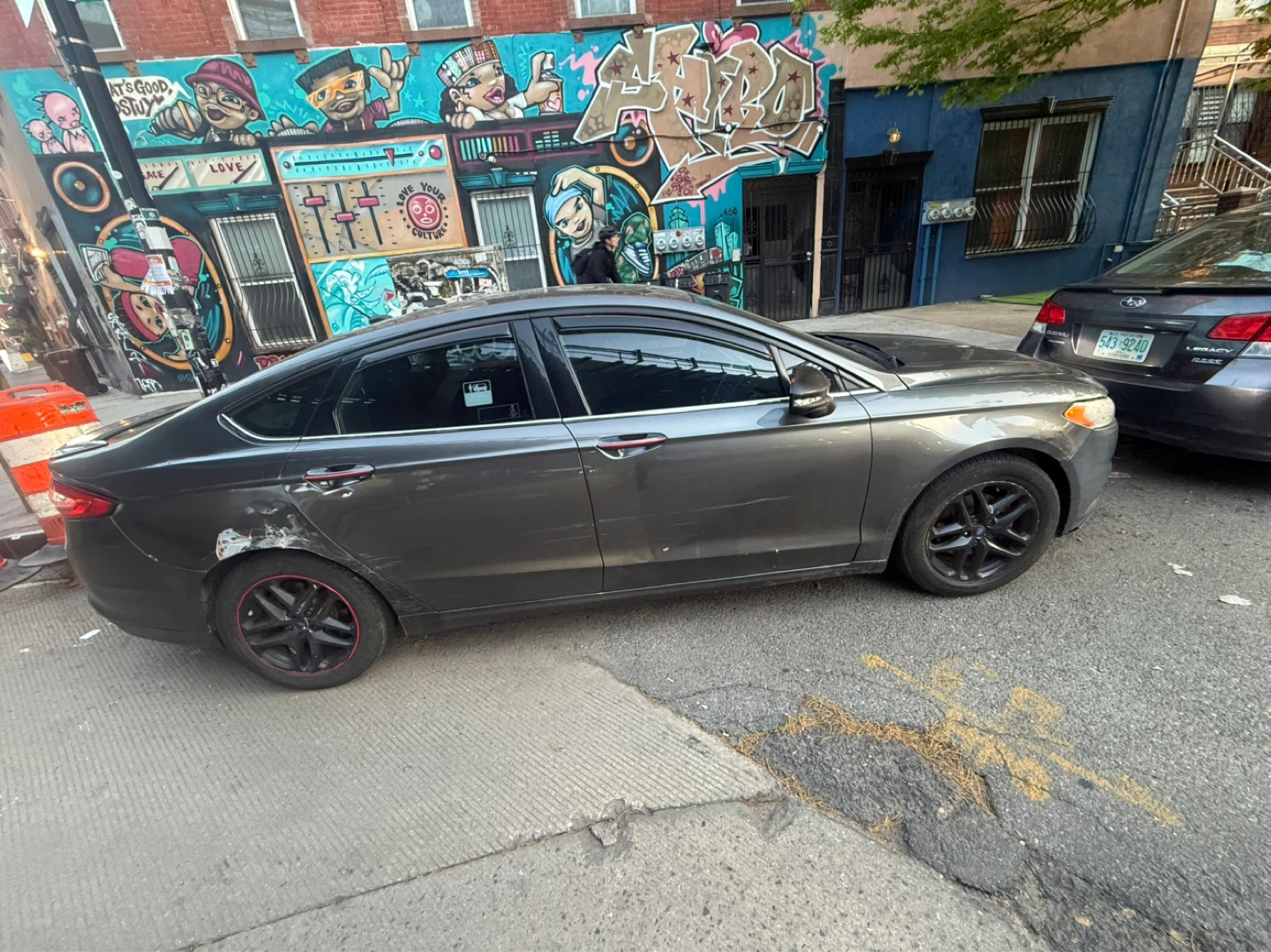 2017 Ford Fusion SE Sedan - photo 2