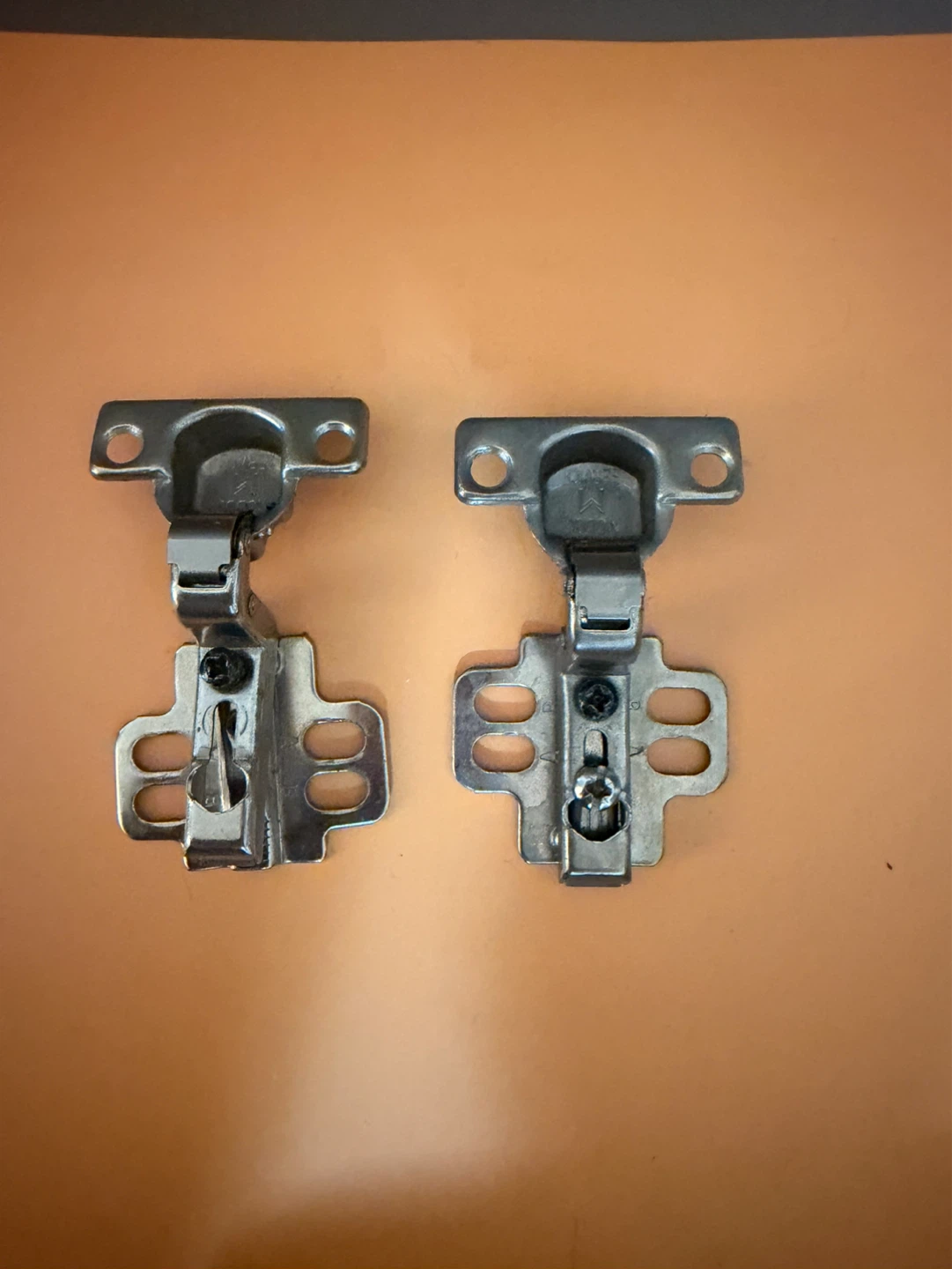 Cabinet Hinges - Set of 2 - photo 2